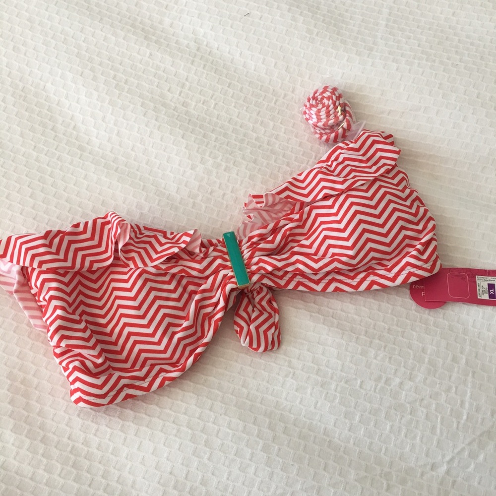 NWT ruffle bikini top sz XL